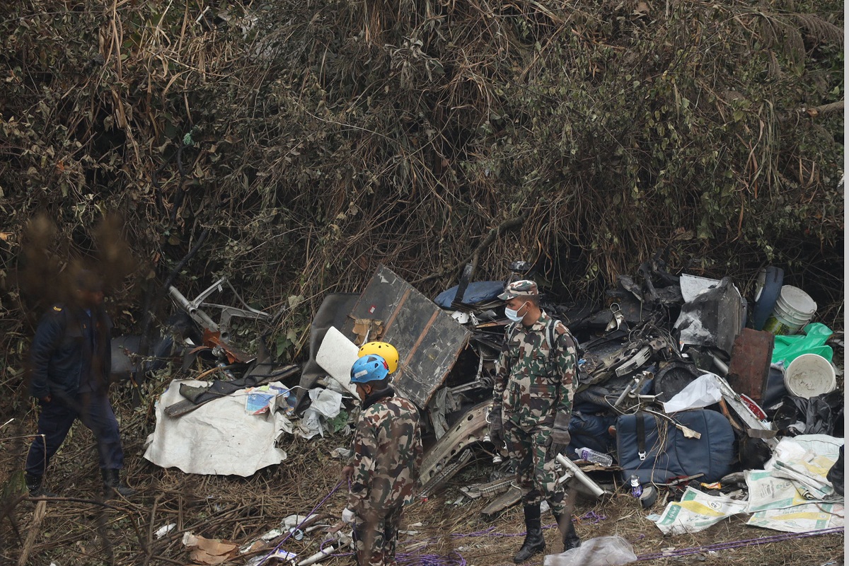 सेतीको खोँचमा माछा मारिरहेका आले भन्छन् : अहिले सम्झँदा कहाली लागेर आउँछ